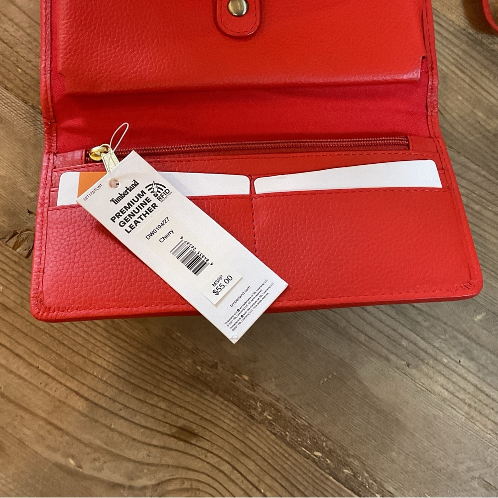 Timberland Cherry Red Leather Crossbody Phone Wallet‎ NWT - Picture 6 of 10